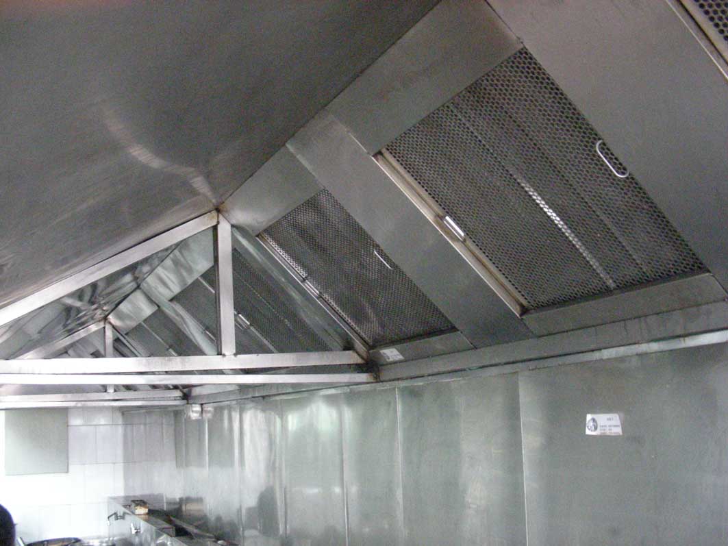 清洗后的煙罩、灶臺(tái)